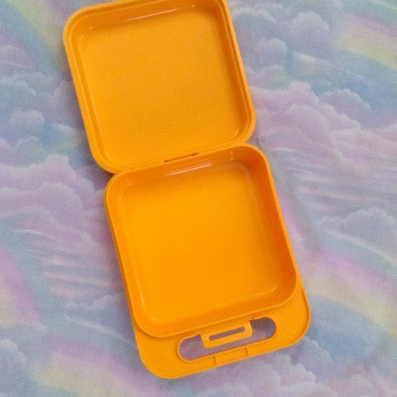 lunchbox - Picture 2 of 3